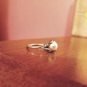 Pandora pearl ring